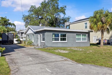 Beach Home For Sale in Palm Harbor, Florida