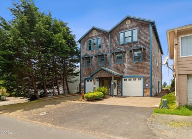 Beach Townhome/Townhouse For Sale in Lincoln City, Oregon