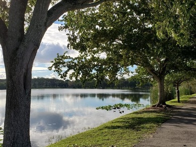 Beach Condo For Sale in Oakland Park, Florida