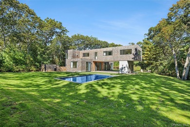 Beach Home For Sale in East Hampton, New York