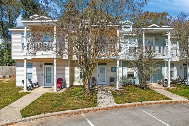 Beach Townhome/Townhouse For Sale in Gulfport, Mississippi