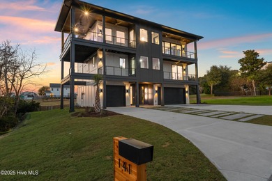 Beach Home For Sale in Hampstead, North Carolina