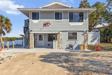 Beach Home For Sale in Crystal River, Florida