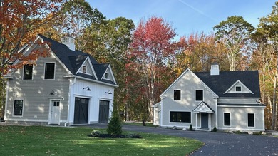 Beach Home For Sale in Kennebunkport, Maine