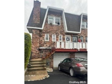 Beach Townhome/Townhouse For Sale in Far Rockaway, New York