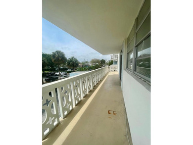 Beach Condo For Sale in North Miami, Florida