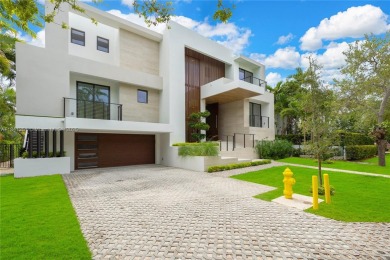 Beach Home For Sale in Key Biscayne, Florida