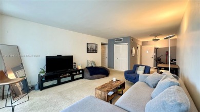 Beach Condo For Sale in Miami Beach, Florida