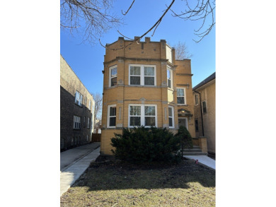 Beach Home Sale Pending in Chicago, Illinois