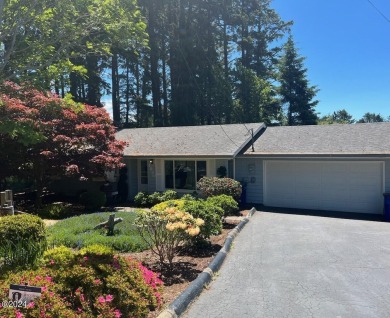 Beach Home For Sale in Lincoln City, Oregon