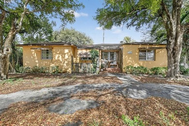 Beach Home For Sale in Hollywood, Florida