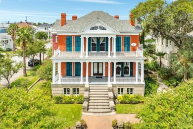 Beach Home For Sale in Galveston, Texas