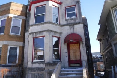 Beach Home Sale Pending in Chicago, Illinois