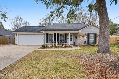 Beach Home For Sale in Ocean Springs, Mississippi
