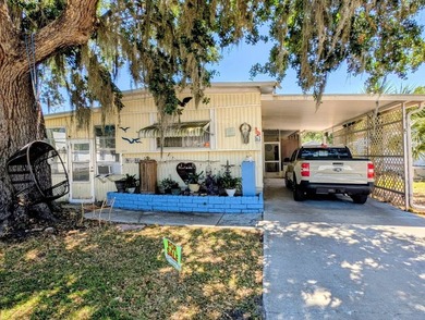 Beach Home For Sale in Ruskin, Florida