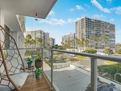Beach Condo For Sale in Coronado, California