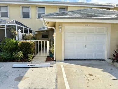Beach Townhome/Townhouse For Sale in Palm Beach Gardens, Florida