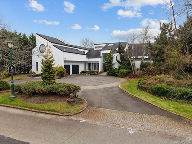 Beach Home For Sale in Hewlett Harbor, New York