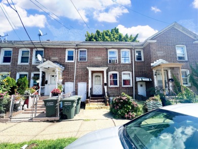 Beach Home For Sale in Bridgeport, Connecticut