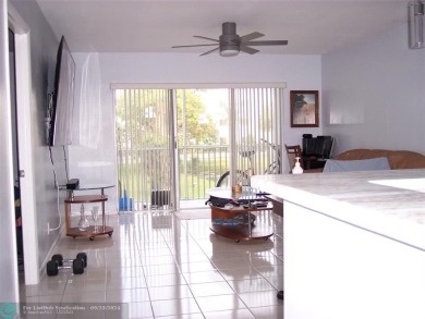 Beach Condo For Sale in Dania, Florida