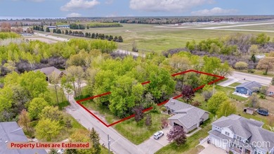 Beach Lot For Sale in Escanaba, Michigan