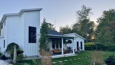 Beach Home For Sale in Kennebunk, Maine