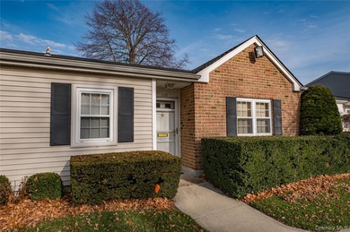 Beach Condo For Sale in Amityville, New York