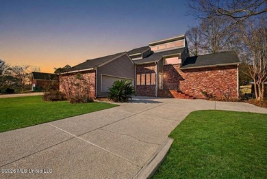 Beach Home For Sale in Diamondhead, Mississippi