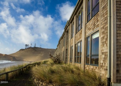 Beach Home For Sale in Pacific City, Oregon