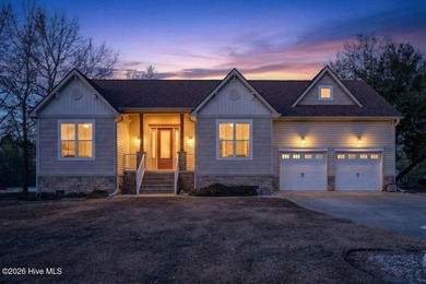 Beach Home For Sale in New Bern, North Carolina