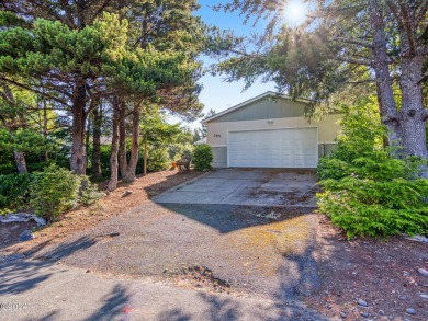 Beach Home For Sale in Waldport, Oregon