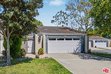 Beach Townhome/Townhouse For Sale in Huntington Beach, California