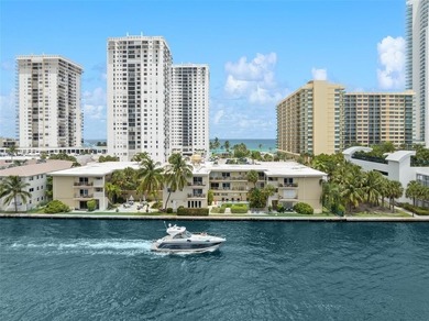 Beach Condo For Sale in Hollywood, Florida