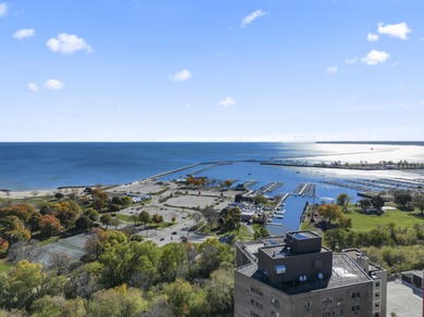 Beach Condo For Sale in Milwaukee, Wisconsin
