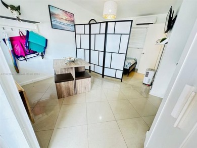 Beach Condo For Sale in Hollywood, Florida