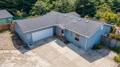 Beach Home For Sale in Newport, Oregon