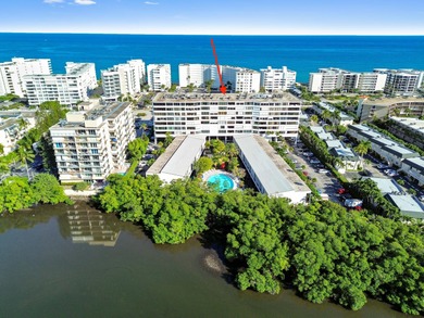 Beach Condo For Sale in South Palm Beach, Florida