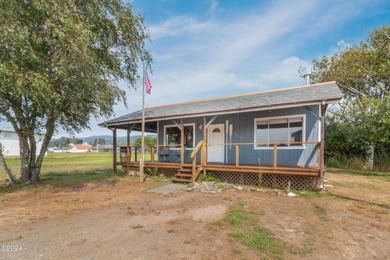 Beach Home For Sale in Pacific City, Oregon