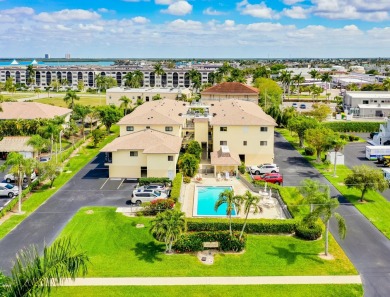 Beach Condo For Sale in Marco Island, Florida