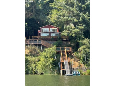 Beach Home For Sale in Florence, Oregon