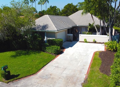 Beach Home For Sale in Palm Beach Gardens, Florida