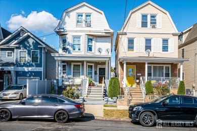 Beach Home For Sale in Perth Amboy, New Jersey