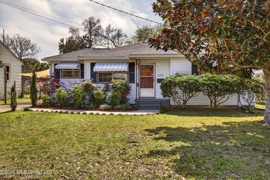 Beach Home Sale Pending in Biloxi, Mississippi