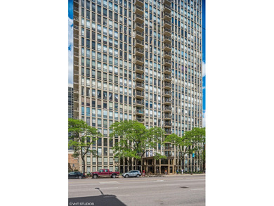 Beach Condo For Sale in Chicago, Illinois