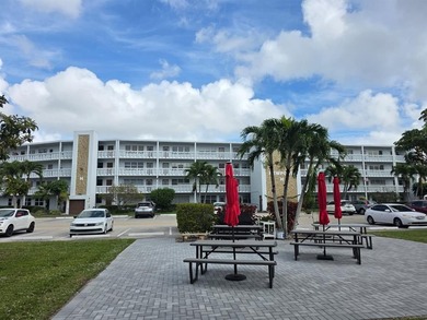 Beach Condo For Sale in Deerfield Beach, Florida