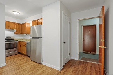 Beach Condo For Sale in Stratford, Connecticut