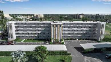 Beach Condo Sale Pending in Bradenton, Florida