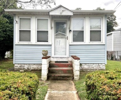 Beach Home For Sale in Villas, New Jersey