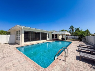 2631 Cedarglen Drive - Beach Vacation Rentals in Dunedin, FL on Beachhouse.com