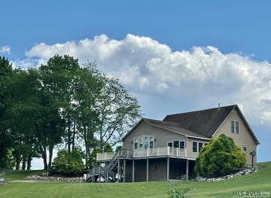 Beach Home For Sale in Merry Hill, North Carolina